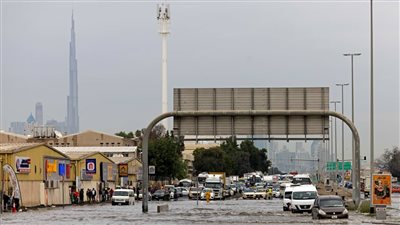 طقس الإمارات الآن.. احتمالية سقوط أمطار وارتفاع درجات الحرارة