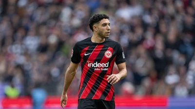 أول تعليق من فرانكفورت على رحيل عمر مرموش | خاص 