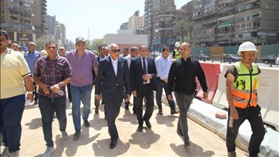 قبل افتتاحها.. محافظ الجيزة يتفقد محيط مترو جامعة الدول