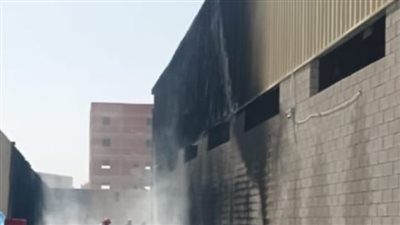 إصابة 6 أشخاص في حريق مصنع فوم بطريق الروبيكي |صور 