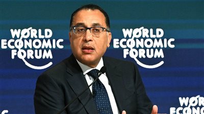 رئيس الوزراء يعود للقاهرة بعد مشاركته في اجتماع المنتدى الاقتصادي العالمي بالرياض