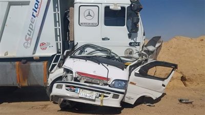 مصرع سائق في حادث تصادم مروع بين تريلا وميكروباص بالمنوفية | صور 