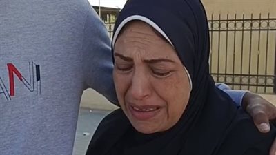 بعد الحكم بإعدام المتهم.. انهيار شقيقة المقتول بسبب بوست في البحيرة: حق أخويا رجع النهاردة| بث مباشر 