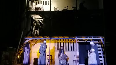 تقديم دوار بحر على مسرح قصر ثقافة روض الفرج