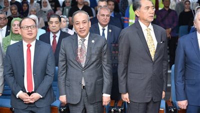 سفير إندونيسيا يشهد فعاليات اليوم الإندونيسي بجامعة السلام | صور