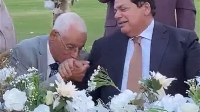 مظهر شاهين عن تقبيل الدكتور حسام موافي يد محمد أبو العينين: ما فعله موافق للكتاب والسنة