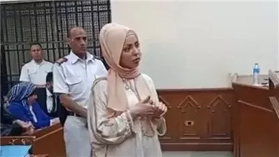 الإيطالي أوهمها بعلاج الطاقة.. دفاع مضيفة الطيران التونسية يكشف كواليس إنهائها حياة ابنتها |فيديو 