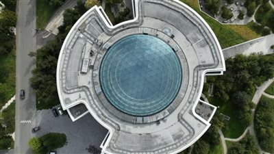 شركة بمليارات الدولارات تمنع موظفيها من نشر صور احتفال خاص بها في منتزه شهير بالدنمارك.. ما القصة