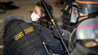 بسبب تعاطفهم مع أهالي غزة.. اعتقال 1900 شخص في احتجاجات جامعية بالولايات المتحدة