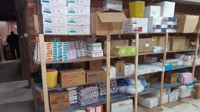 إحالة مسؤول عهدة وفني بمستشفى صيدناوي للمحاكمة لاختلاسهما مستلزمات طبية بقيمة نصف مليون جنيه