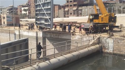 الري: تنفيذ 35% من عملية تأهيل الكوبري الخرساني أعلى أحد السدود بدمياط 
