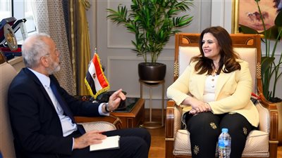 خلال لقائها بالسفير اليوناني في مصر.. وزيرة الهجرة تفتح ملف العمالة الموسمية المصرية
