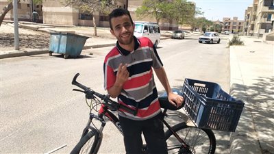 جدعنة المنايفة.. أهالي السادات يدعمون شابا طلب رزقا حلالا بالعمل دليفري بالعجلة| فيديو