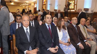 محافظ القليوبية يشهد قداس عيد القيامة المجيد بمقر الكنيسة الإنجيلية