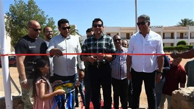 وزير الرياضة يفتتح الملعب القانوني بنادي الرياضات البحرية في شرم الشيخ