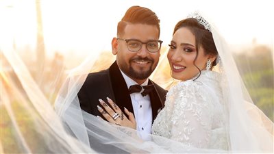 القاهرة 24 يهنئ الزميلة دينا المهدي بحفل زفافها 