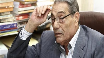 بسبب عدم عرضها.. أرملة الكاتب صلاح عيسى تطالب مكتبة الإسكندرية بإعادة وثائق الراحل 