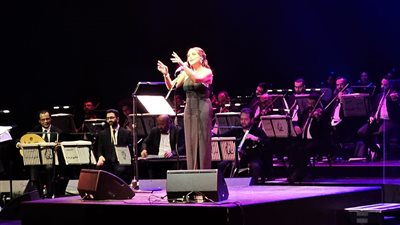 تحت شعار كامل العدد.. أنغام تتألق بليلة رومانسية في أوبرا دبي| صور 