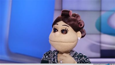 أبلة فاهيتا تكشف سبب إطلاقها كتاب أنا: لازم نفهم نفسنا.. وكله ماشي زي القطيع في رحلة تعيسة 