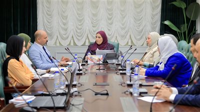 وزيرة التضامن تجتمع مع فريق تنمية الأصول لمراجعة موقف التسجيل والإشهار 