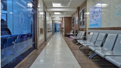 انتقادات لقانون منح إدارة المنشآت الطبية للقطاع الخاص.. وبرلمانية: يزيد من هجرة الأطباء