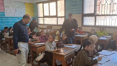 هدوء لجان امتحانات اللغة العربية لـ طلاب النقل بمدارس الجيزة 