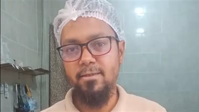 ترك وظيفته كمدير.. قصة إسلام من الألسن إلى إعداد ساندوتشات البرجر بالإسكندرية | فيديو