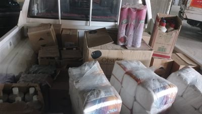  تموين الأقصر تضبط نصف طن عطور ومنظفات ومستحضرات تجميل منتهية الصلاحية