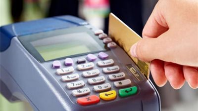 البحث عن عصابة سرقت مئات ماكينات الدفع الإلكتروني من شركة في الهرم
