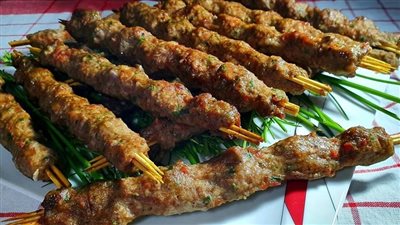 تتبيلة الكفتة المشوية على الفحم.. وصفات تنافس أقوى المحلات