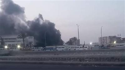 سحابة سوداء ومواد قابلة للاشتعال.. الدفع بـ5 سيارات إطفاء للسيطرة على حريق في شركة أدوية بالإسكندرية