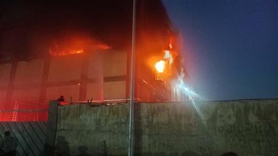 إنقاذ مئات المواطنين.. الحماية المدنية تسيطر على حريق شركة الإسكندرية للأدوية | بث مباشر