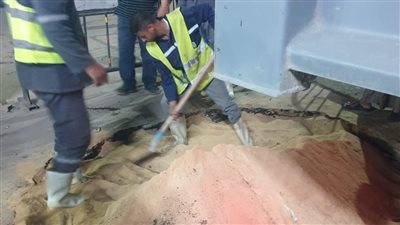 إصلاح هبوط أرضي في 3 مناطق متفرقة بشبرا الخيمة | صور