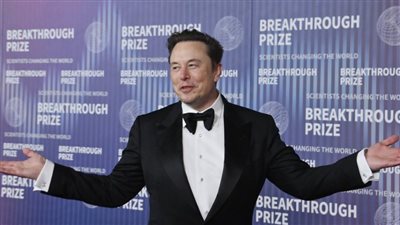 الغذاء والدواء الأمريكية توافق لـ إيلون ماسك على تطوير شريحة دماغية لمعالجة فقدان البصر 