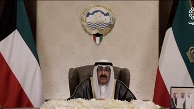 القبض على كويتيين لاتهامهم بالإساءة إلى أمير البلاد والتعرض لشخصه بالنقد