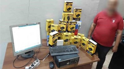 ضبط المتهمين بفك شفرات القنوات الفضائية غير المصرح بتداولها ببني سويف