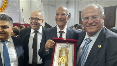 أحمد عبد العزيز: 3000 طبيب يريدون الذهاب إلى غزة لعلاج المصابين