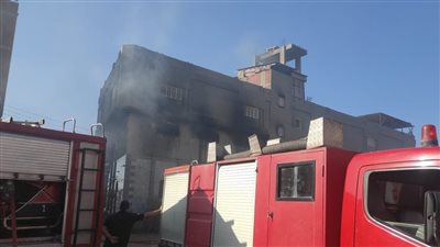 السيطرة على حريق في ورشة لتصنيع الموبيليا بدمياط
