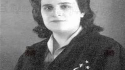 أول سيدة بمحكمة النقض.. التنسيق الحضاري يعلق لافتة عاش هنا على منزل مفيدة عبد الرحمن