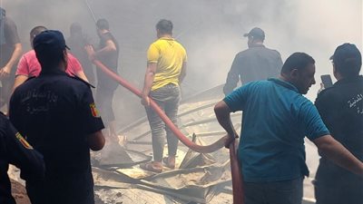 اندلاع حريق في مخزن أخشاب بالبحيرة 