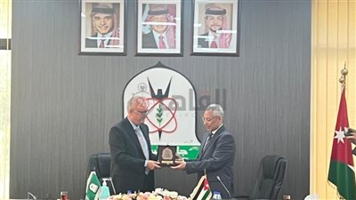 رئيس جامعة المنيا يبحث مع نظيره باليرموك الأردنية سبل التعاون الثنائي 