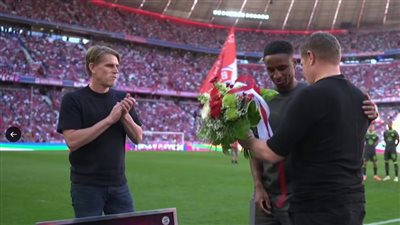 إدارة بايرن ميونخ تكرم ثنائي الفريق تمهيدًا لرحيلهما بنهاية الموسم |صور
