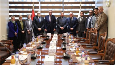 وزير التنمية المحلية ورئيس معهد التخطيط يشهدان توقيع بروتوكول لتنفيذ الإجراءات المتعلقة بالتطوير المؤسسي