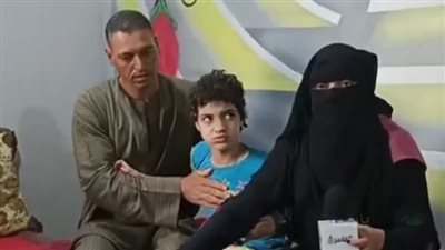 استغاثة أم لعلاج ابنتها المصابة بضمور كامل في المخ بالمنيا: بنعاني بقالنا 13 سنة.. ونفسي حد يساعدنا | بث مباشر