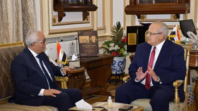 خلال لقائه مع حجازي.. الخشت: استعداد الجامعة للتعاون مع وزارة التربية والتعليم لـ تدريب المعلمين