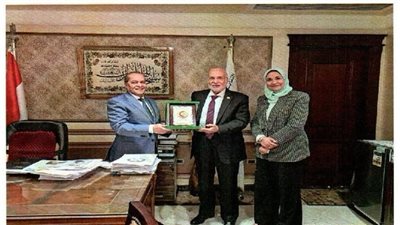 نقيب العلاج الطبيعي يعرب عن امتنانه لزيارة الجامعة البريطانية 