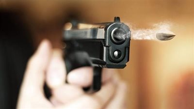 بسبب قطعة أرض.. 4 سيدات يطلقن أعيرة نارية على أسرة في قنا | بث مباشر