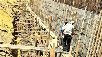 الإسكان: تنفيذ مشروعات البنية التحتية لأراضي بيت الوطن وتطوير طريق R5 القاهرة الجديدة