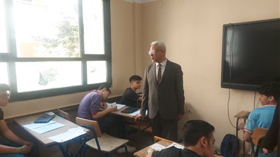 دخول طلاب الثاني الثانوي بالقاهرة على منصة التابلت بدون مشكلات