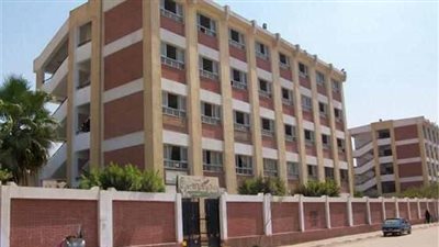 ضربه بالقلم.. طالب يعتدي على معلم بسبب منعه من الغش في طنطا | بث مباشر